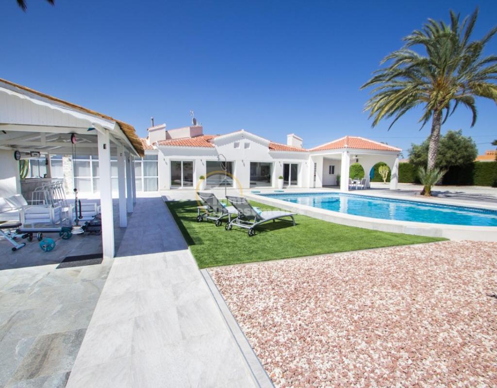 Villa Pyeranch Torrevieja Exteriör bild
